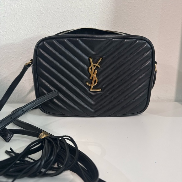 Yves Saint Laurent Black Chevron Crossbody Bag - Picture 2 of 10